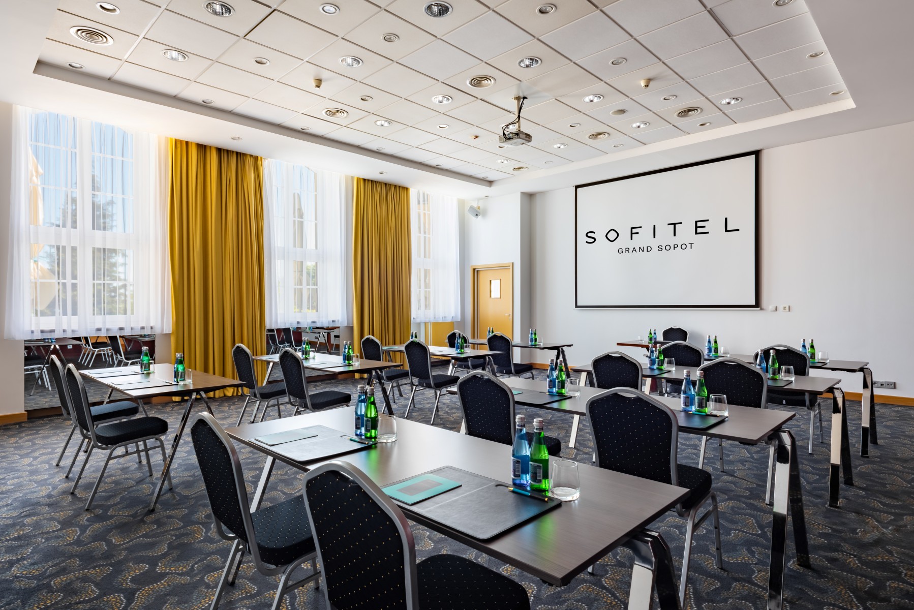 Sofitel-Grand-Sopot-Helsinki-conterence-room.jpg