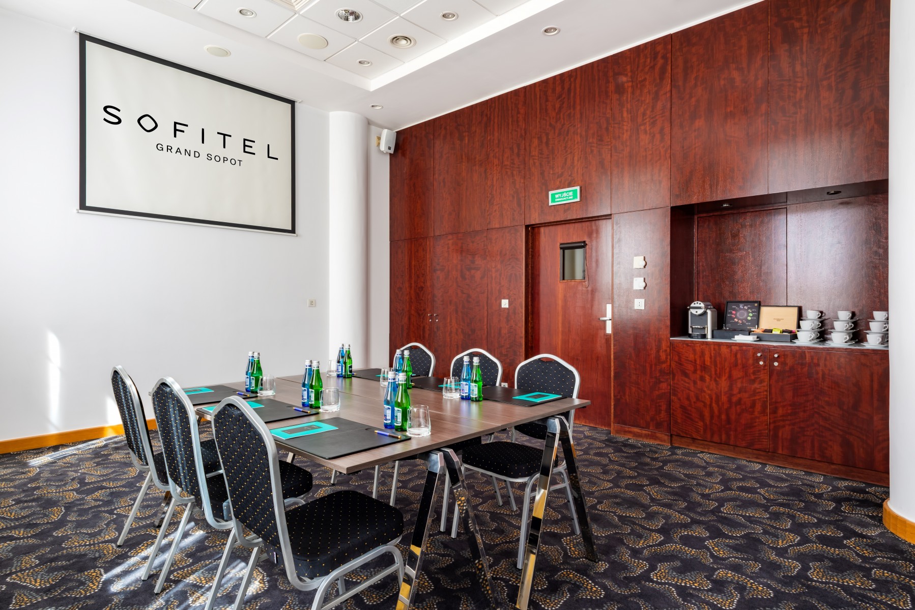 Sofitel-Grand-Sopot-Kopenhaga-conterence-room.jpg