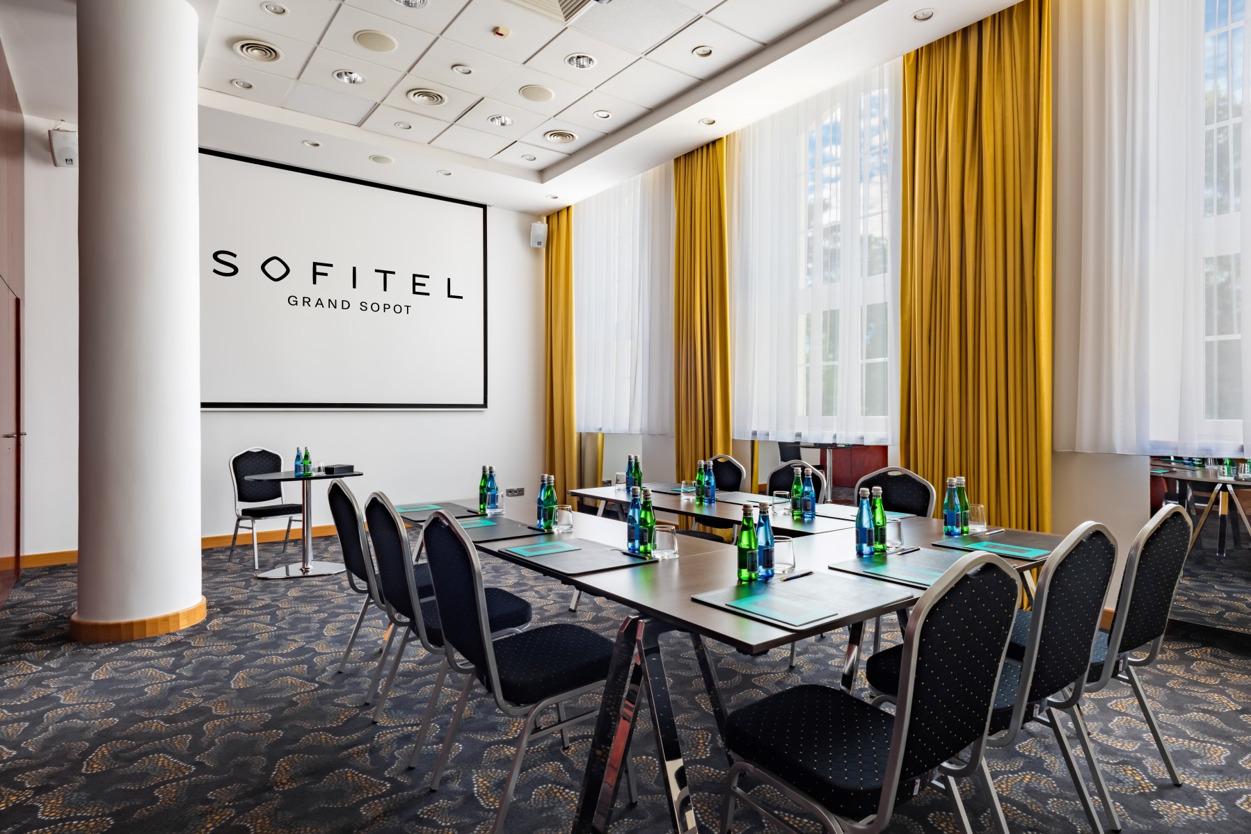 Sofitel-Grand-Sopot-Shtockholm-conterence-room.jpg